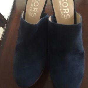 Michael KORS blue suede platform mules // clogs