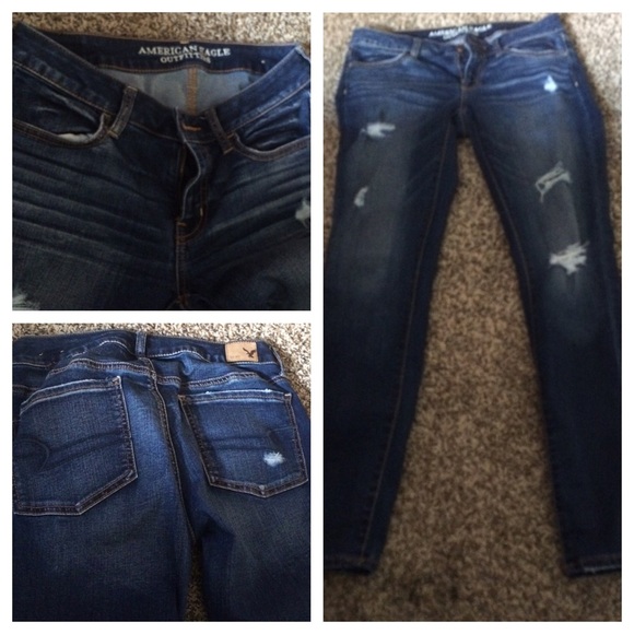 American eagle skinny jeans only worn 3 times.