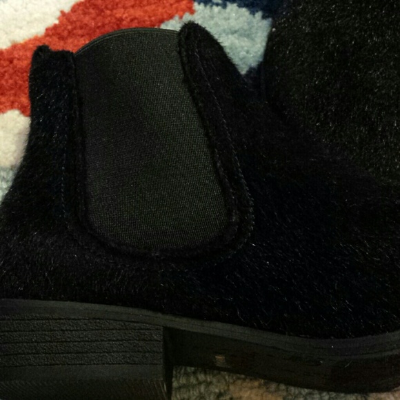 Boots - Picture 2 of 3
