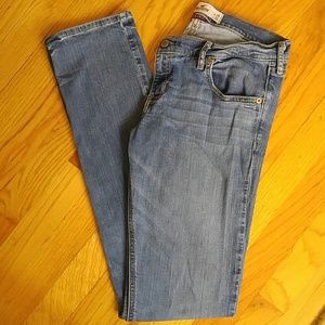 Size 9/10 Hollister Jeans (Long)