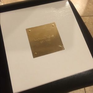MK gift box