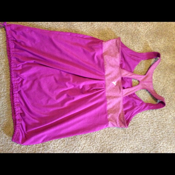 Work out tank top - Picture 2 of 2