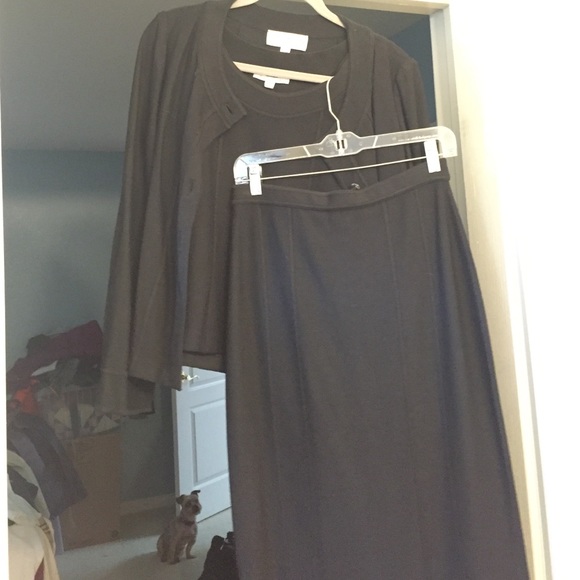 St. John Skirt set