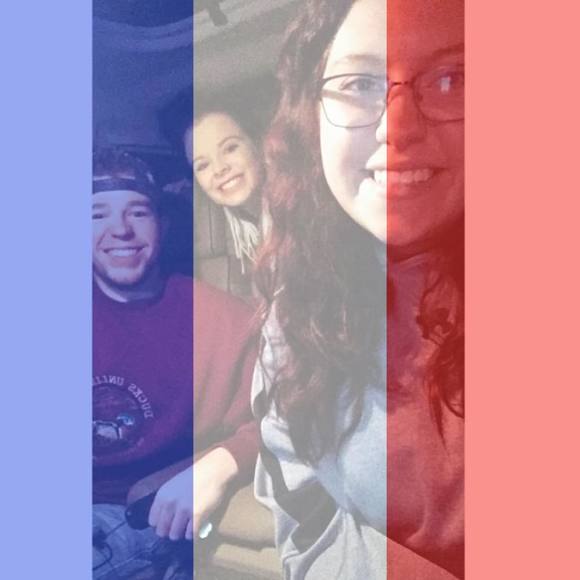 Meet your Posher, Brooke - Picture 1 of 1