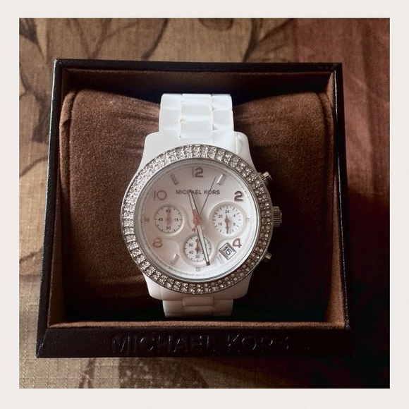 Michael Kors White Ceramic Women's Watch / MK5188 - Picture 4 of 4