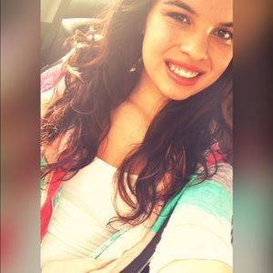Meet your Posher, Courtney