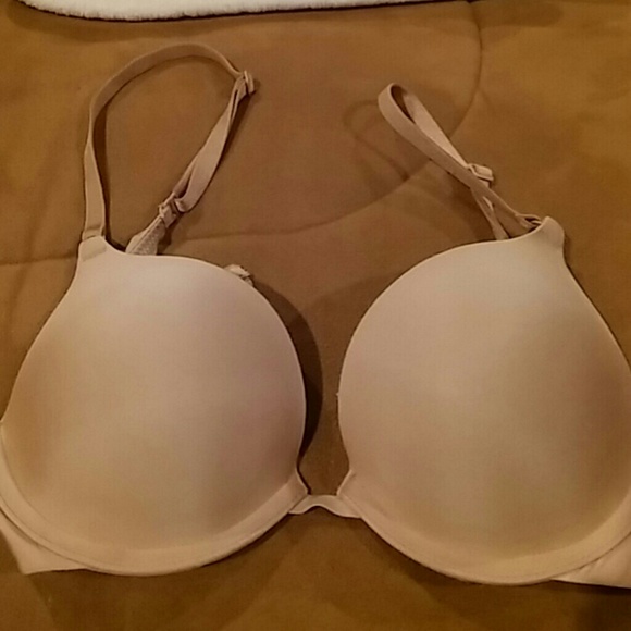 VICTORIA'S SECRET PUSH-UP PIGEONNAT