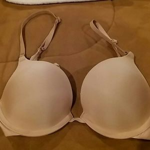 VICTORIA'S SECRET PUSH-UP PIGEONNAT