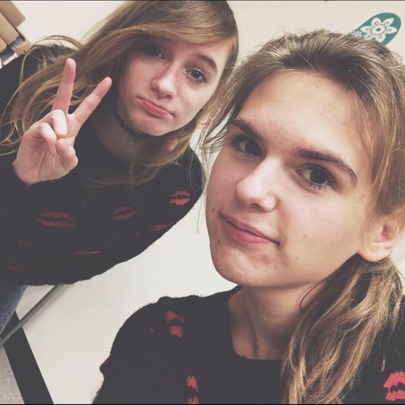 Meet your Posher, Lizzie - Picture 1 of 1