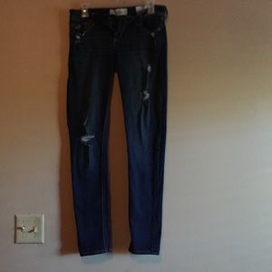 Hollister ripped skinny jeans