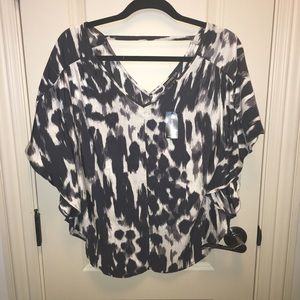EXPRESS NWT Size M Flutter Sleeved Dolman Top