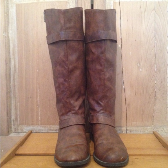 Brown boots