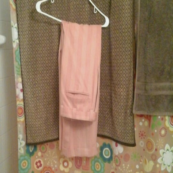 A suit - Picture 4 of 4