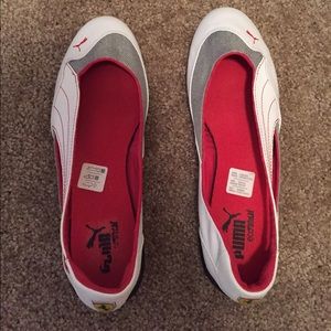 Puma woman's flats