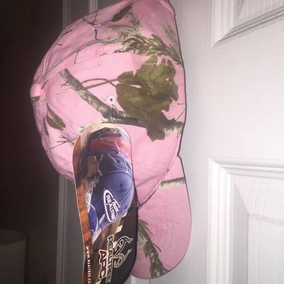 Pink Camo hat - Picture 2 of 3