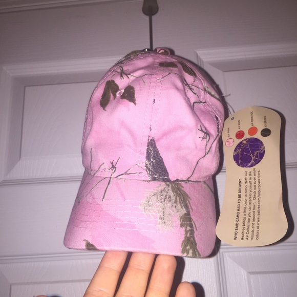 Pink Camo hat - Picture 3 of 3