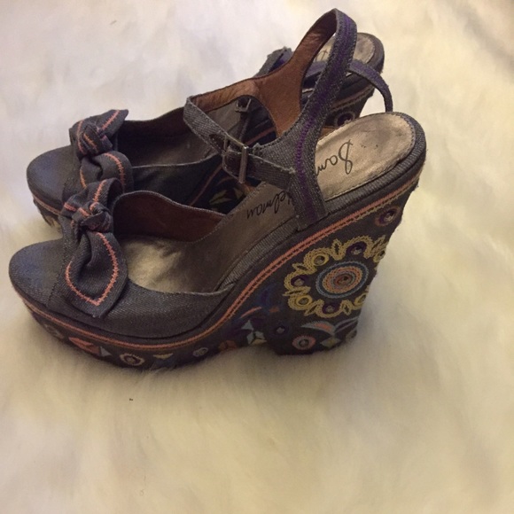Sam Edelman denim embroidered wedge
