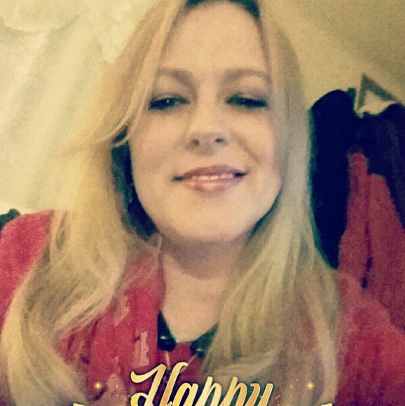 Meet your Posher, Jessica - Picture 2 of 2