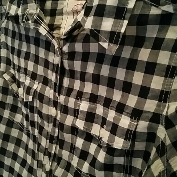 SO PLAID 🖤 SHIRT - Picture 4 of 4