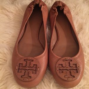 Tory burch flats size 10