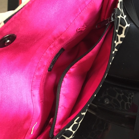 Giraffe spotted shoulder bag - Picture 3 of 4