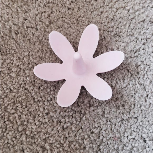 🐼Pink Ring Holder🐼 - Picture 2 of 2
