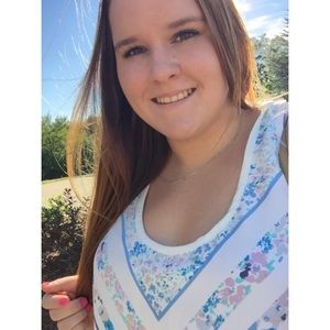 Meet your Posher, Alyssa