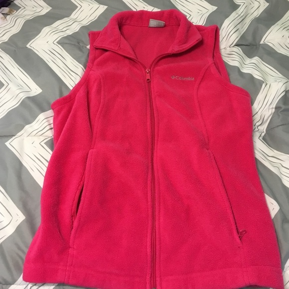 Columbia fuchsia fleece vest