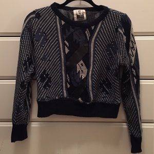 💥LOWEST💥 LF Cropped Sweater