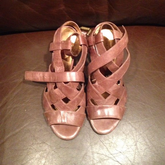 Sandal heels