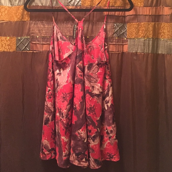 Red Floral Razor Back Blouse - Picture 2 of 4