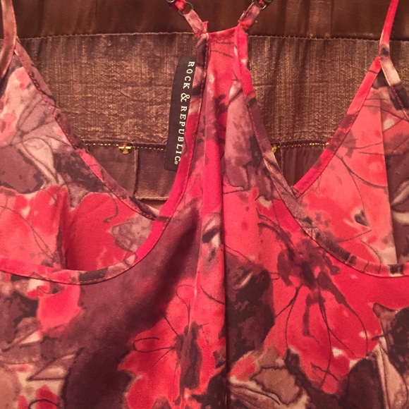 Red Floral Razor Back Blouse - Picture 3 of 4