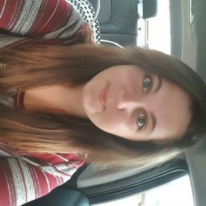 Meet your Posher, Holly