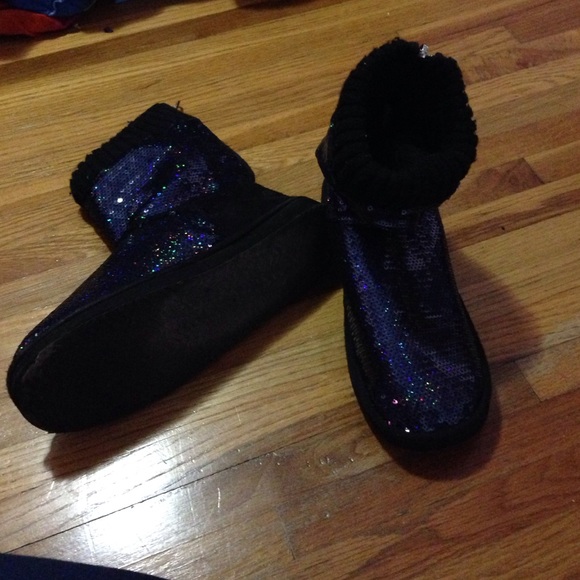 SOLD ON MERCARIII - Picture 4 of 4