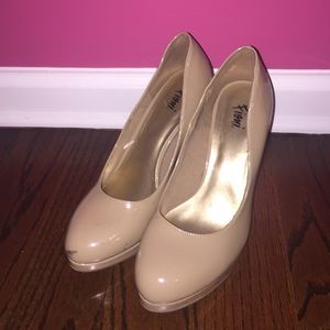 Fiomi Nude Pumps