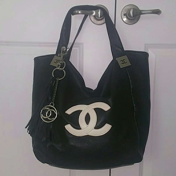 CHANEL Handbags - Black hand back