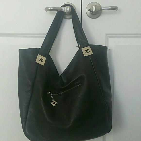 Black hand back - Picture 2 of 4