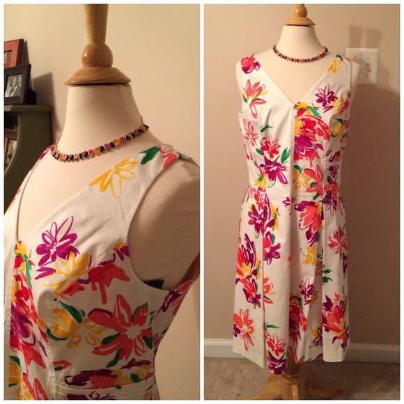 🚚MOVING SALE🚚 ⚓️HP⚓️ NWT Chaps floral dress - Picture 4 of 4