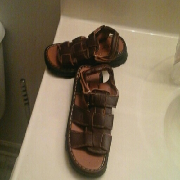 Shoes - Picture 4 of 4