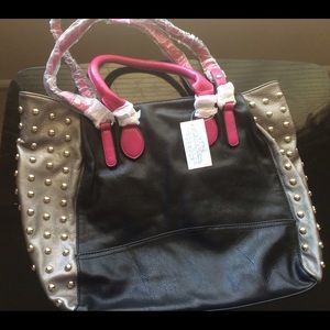🌟Brand New🌟 Black and Silver Studded Large Bag.