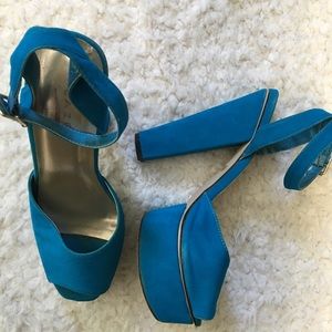 LAST SALE✔️Blue Faux Suede Ankle Strap Platforms 9