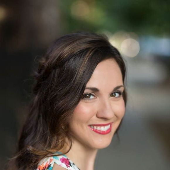 Meet your Posher, Jenn - Picture 1 of 1