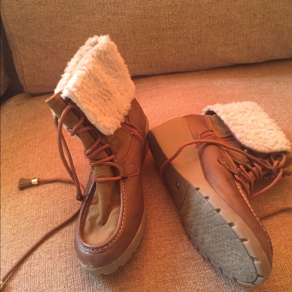 Boots - Picture 1 of 4