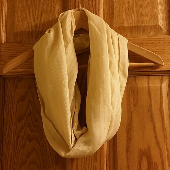 Cream Scarf - Picture 1 of 1
