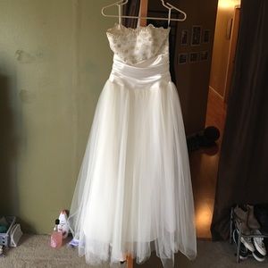 Prom dress/wedding dress/formal