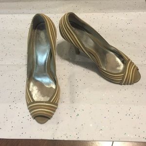 Stunning Saks fifth avenue peek toe tan heels