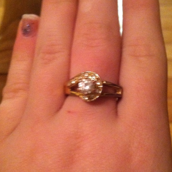 ring - Picture 2 of 3
