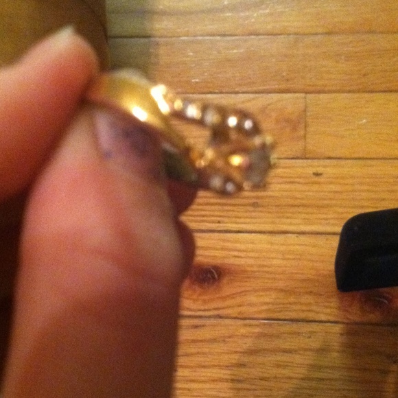 ring - Picture 3 of 3