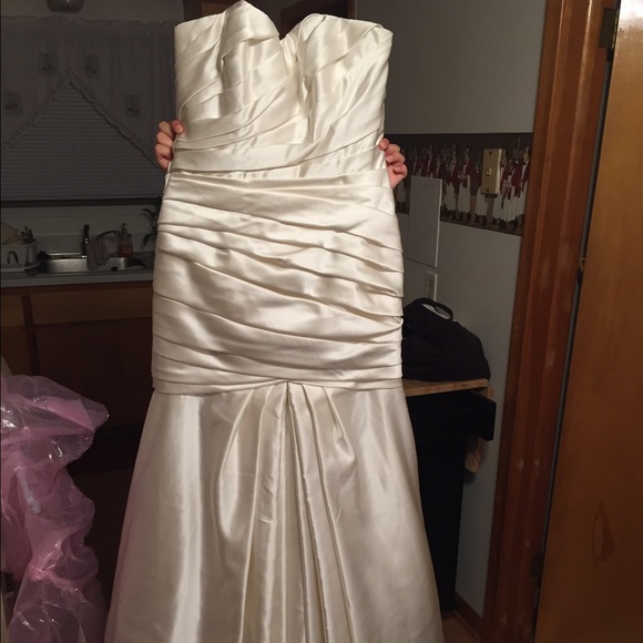 New LA SPOSA Wedding Dress