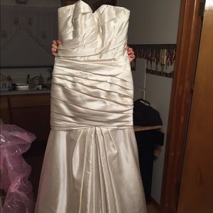 New LA SPOSA Wedding Dress